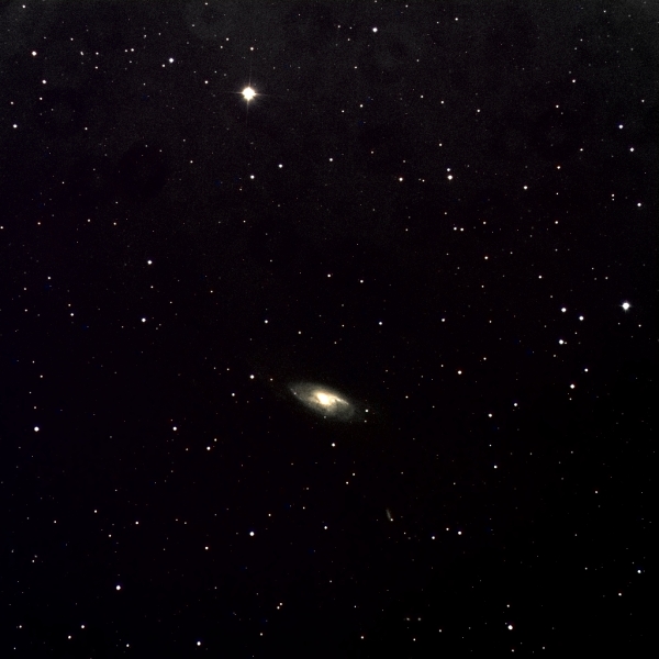 M106(りょうけん座の銀河)